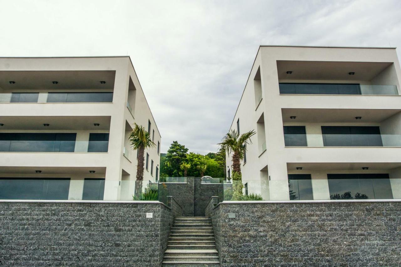 The View Luxury Apartment Dramalj Esterno foto